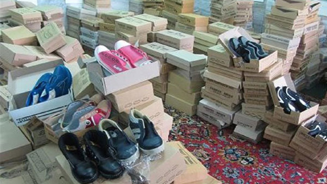 اهدای ۶۰ بسته پوشاک و کفش به نیازمندان دهستان ینقاق + تصاویر