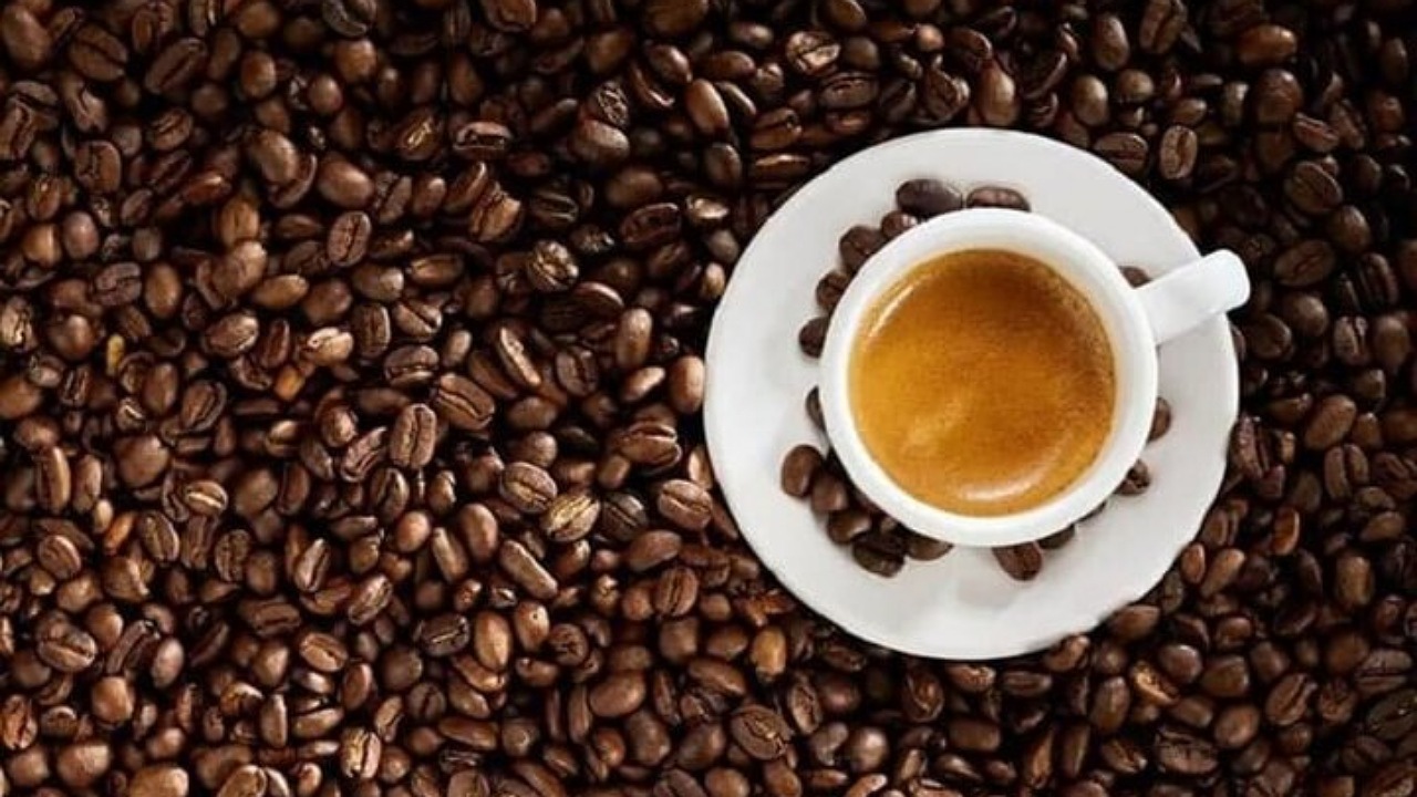 قهوه حاوی چه مواد مغذی است؟