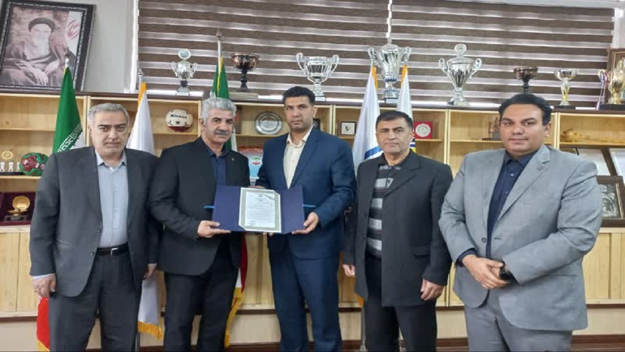 یک مازندرانی سرمربی تیم ملی هندبال ساحلی نوجوانان
