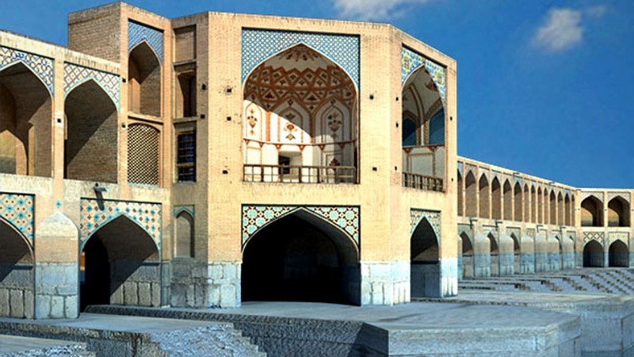 شاه‌نشین پل خواجو میزبان گردشگران نوروزی