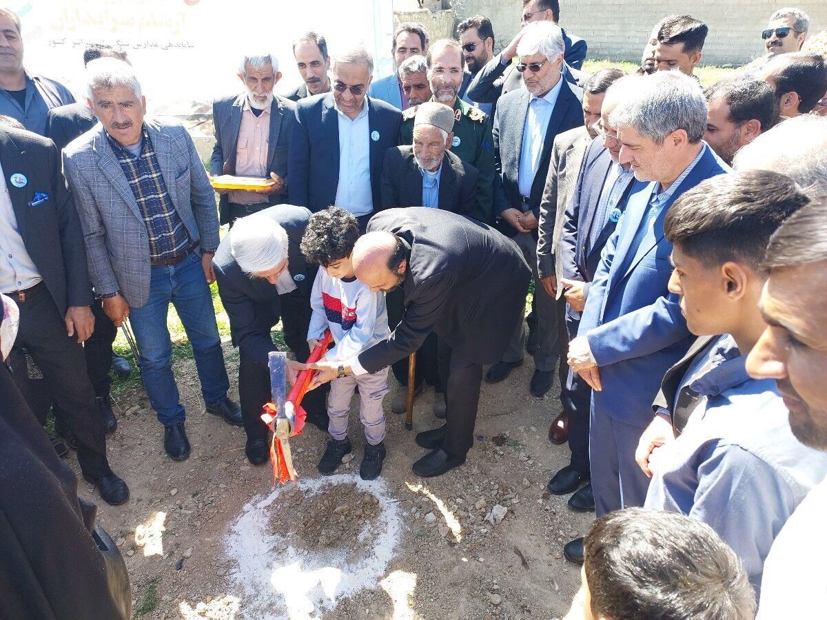 طرح ملی ساماندهی ۲۵۳ مدرسه سنگی کشور آغاز شد