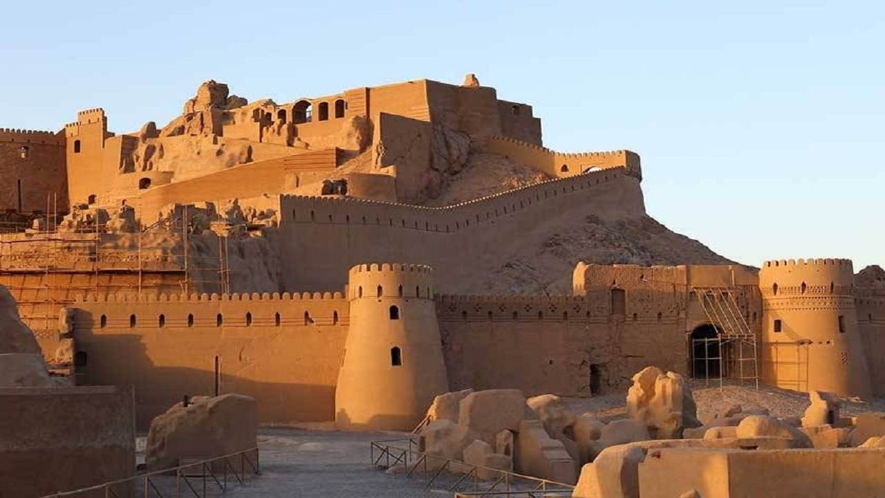 موزه یافته‌های باستان‌شناسی بم میزبان گردشگران