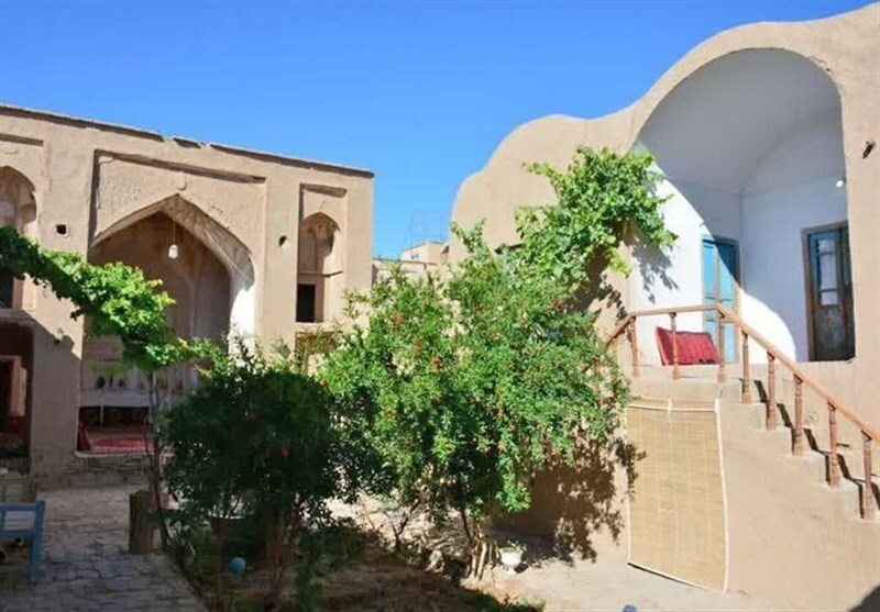 گشت و گذا&zwnj;ر نوروزی در جاذبه&zwnj;های گردشگری گناباد