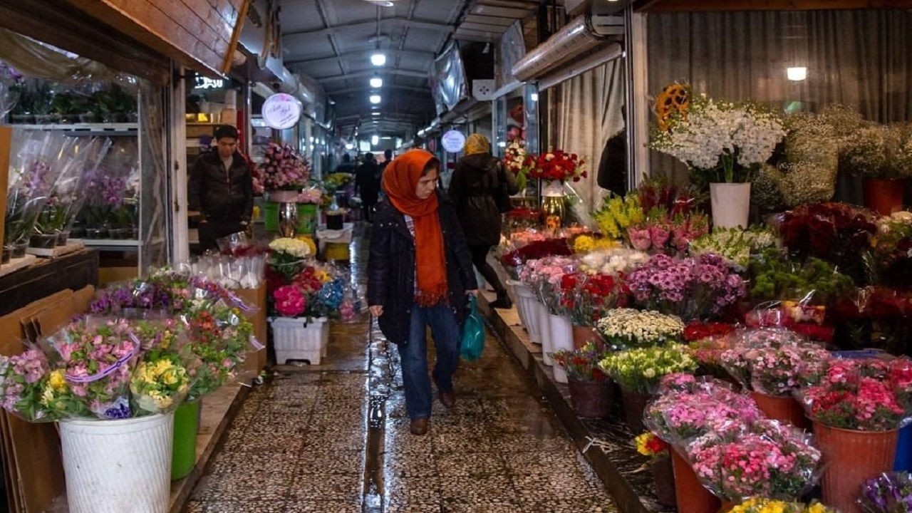 حال و هوای نوروز در بازار گل محلاتی + تصاویر