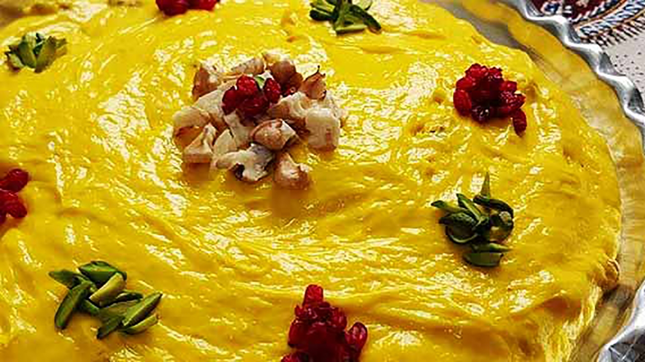 آشنایی با روند تهیه خورش ماست اصفهانی + فیلم