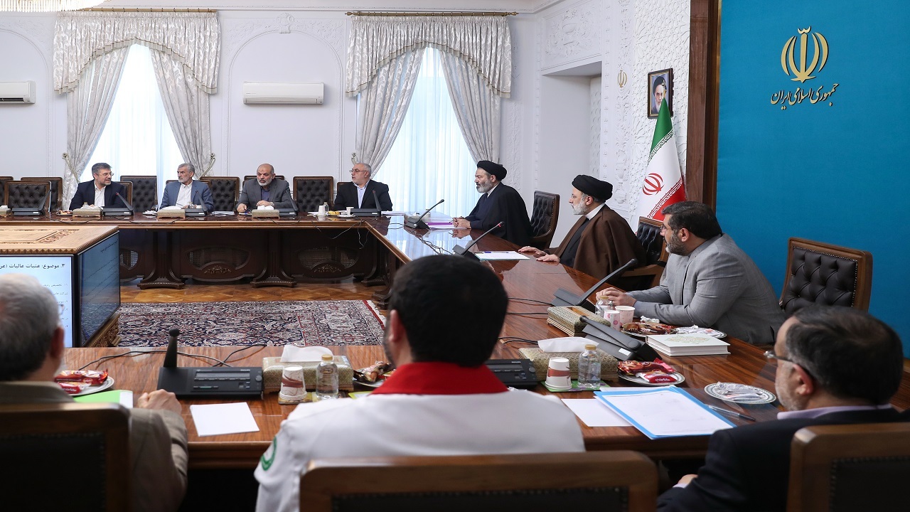 دست‌اندرکاران برگزاری حج در خدمات‌رسانی به زائران خانه خدا به وظایف خود عمل کنند