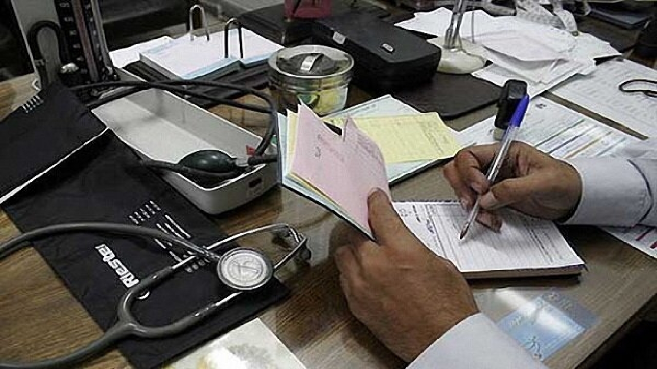 مشارکت ۹۸ درصدی پزشکان در نسخه‌نویسی الکترونیک در ماه‌های پایانی سال