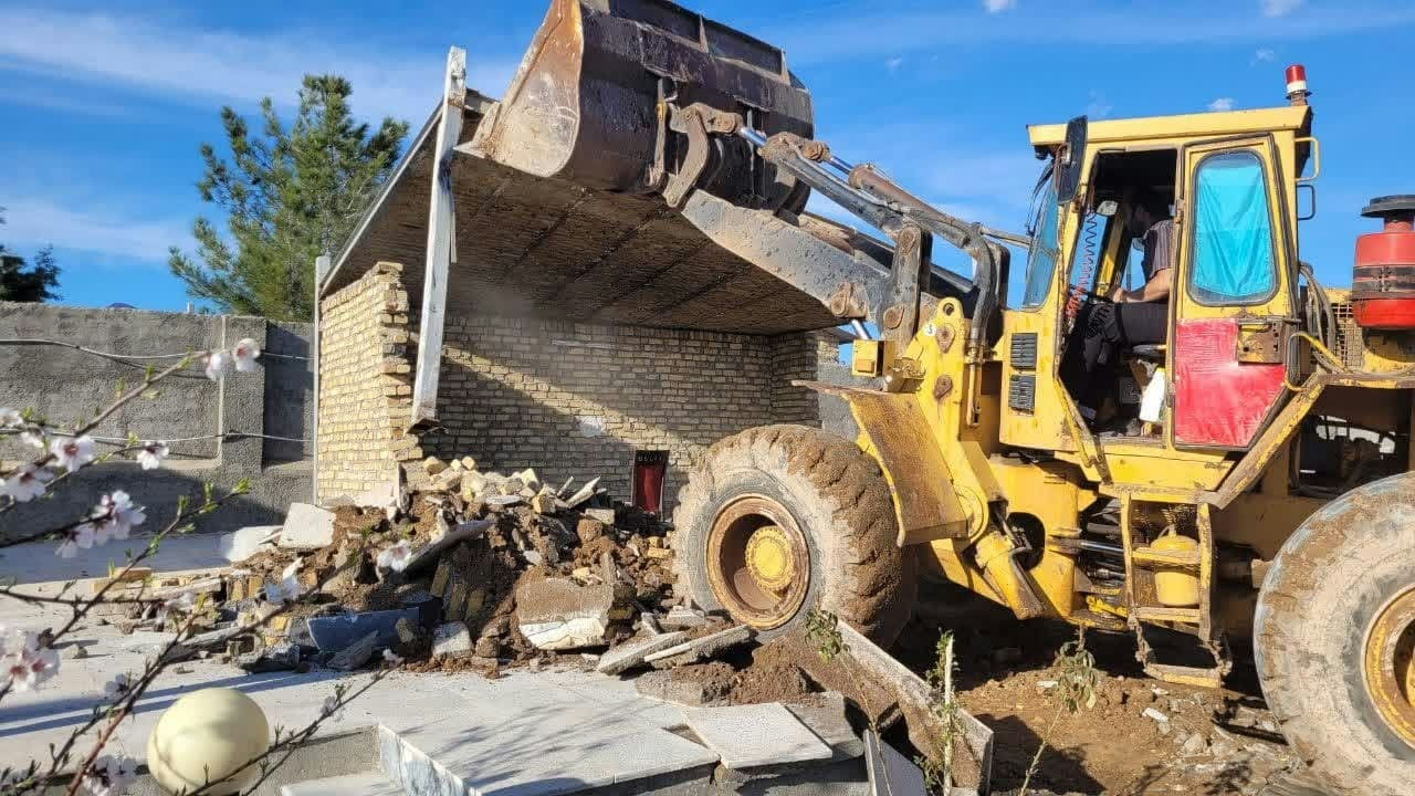 قلع و قمع ۲۶ بنای غیرمجاز در شهرستان قزوین