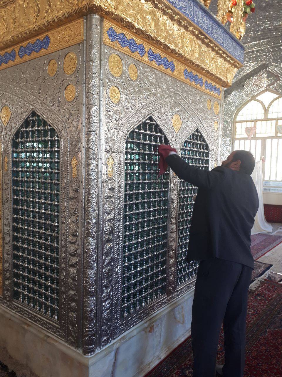 غبارروبی امامزاده باولین غبارروبی امامزاده باولین در آستانه ماه مبارک رمضان + تصاویر