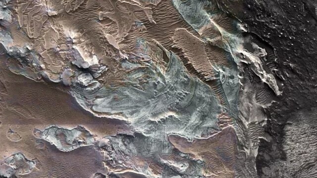 کشف نشانه‌هایی از یخچال طبیعی مدرن در مریخ