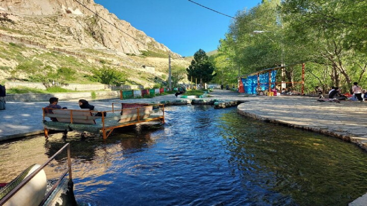 فرش قرمز اردبیل برای گردشگران با پذیرش بیش از ۵۴ هزار مسافر قبل از نوروز