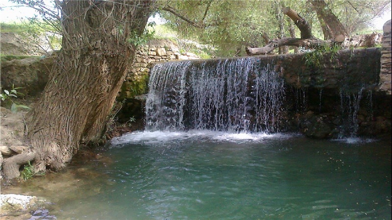 طبیعت دل‌انگیز و بکر"لگین راک" کهگیلویه