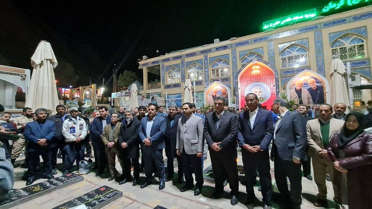 معاون وزیر و مدیران کل ورزش استان&zwnj;ها بر سر مزار سردار دل ها+ تصاویر