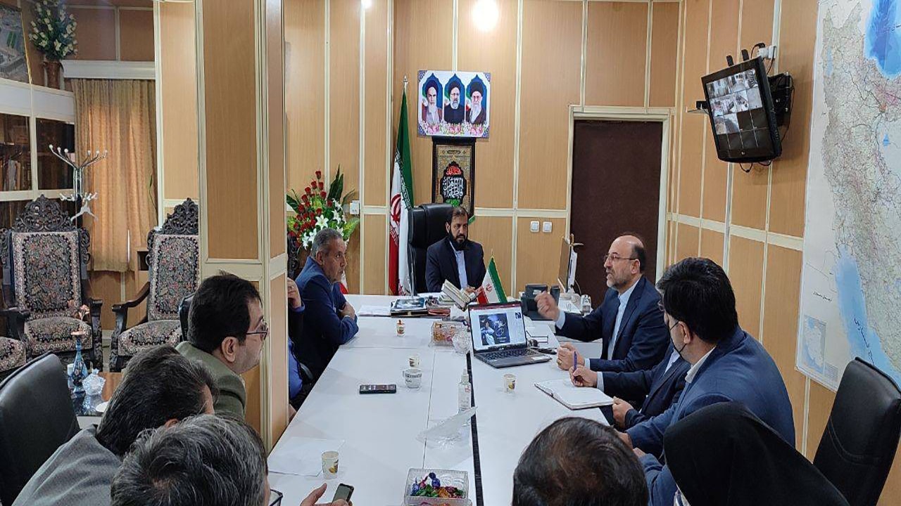 نانوایان، حق فروش نان بدون کارت بانکی را ندارند
