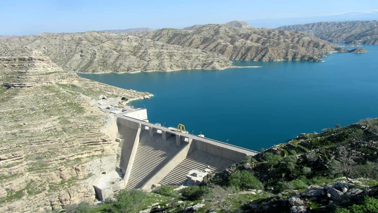 سد کوثر گچساران در آستانه سرریز شدن