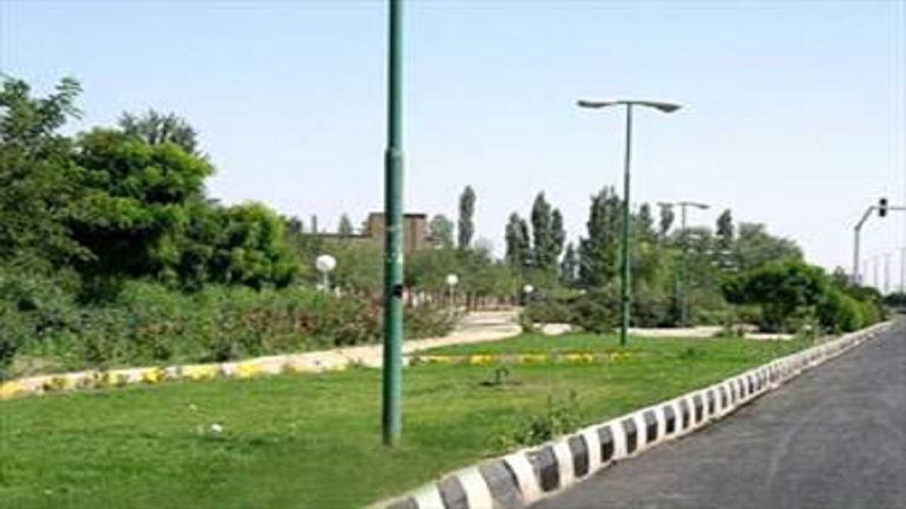 آبادان ۱۶ متر مربع به ازای هر نفر سرانه فضای سبز شهری دارد