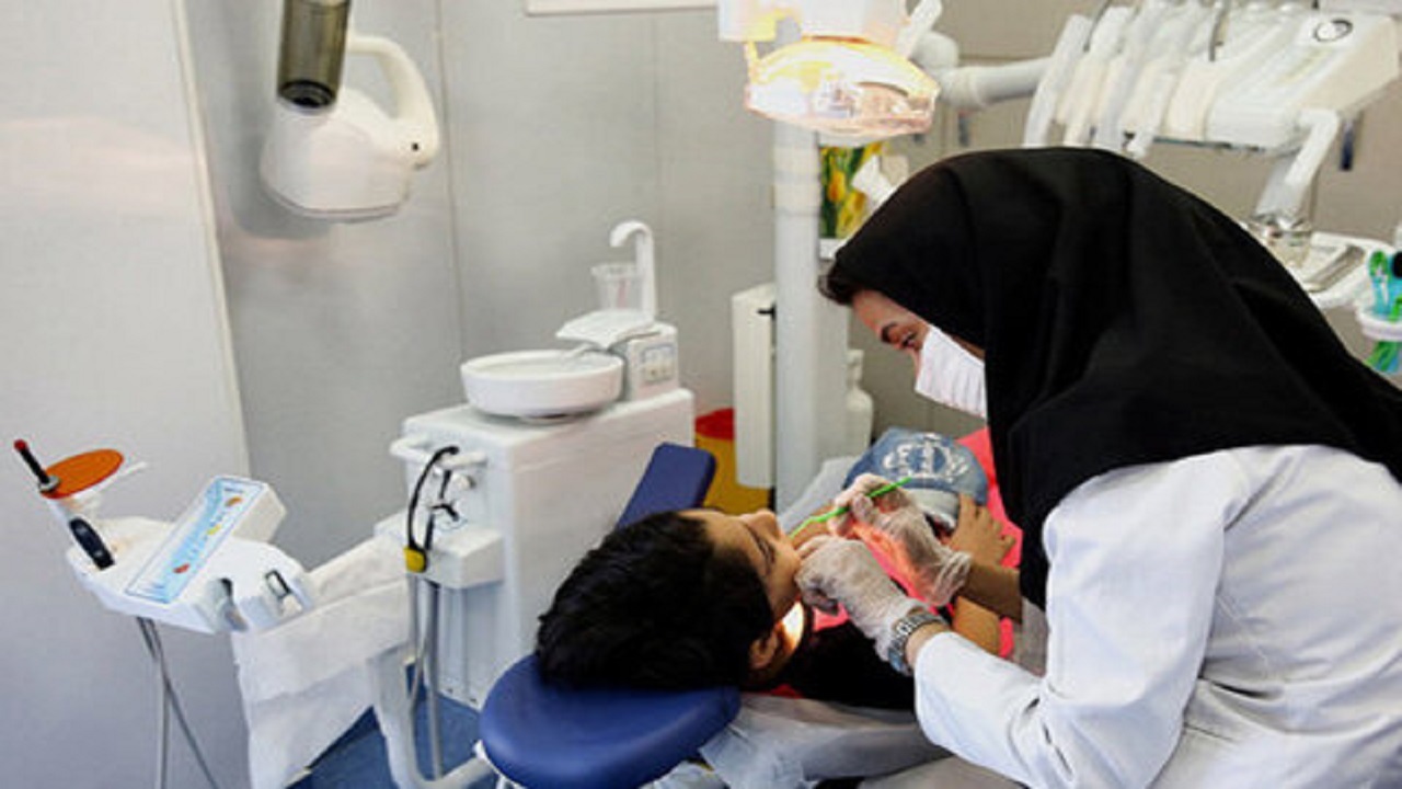 انجام خدمات دندان پزشکی با تعرفه دولتی در آبادان