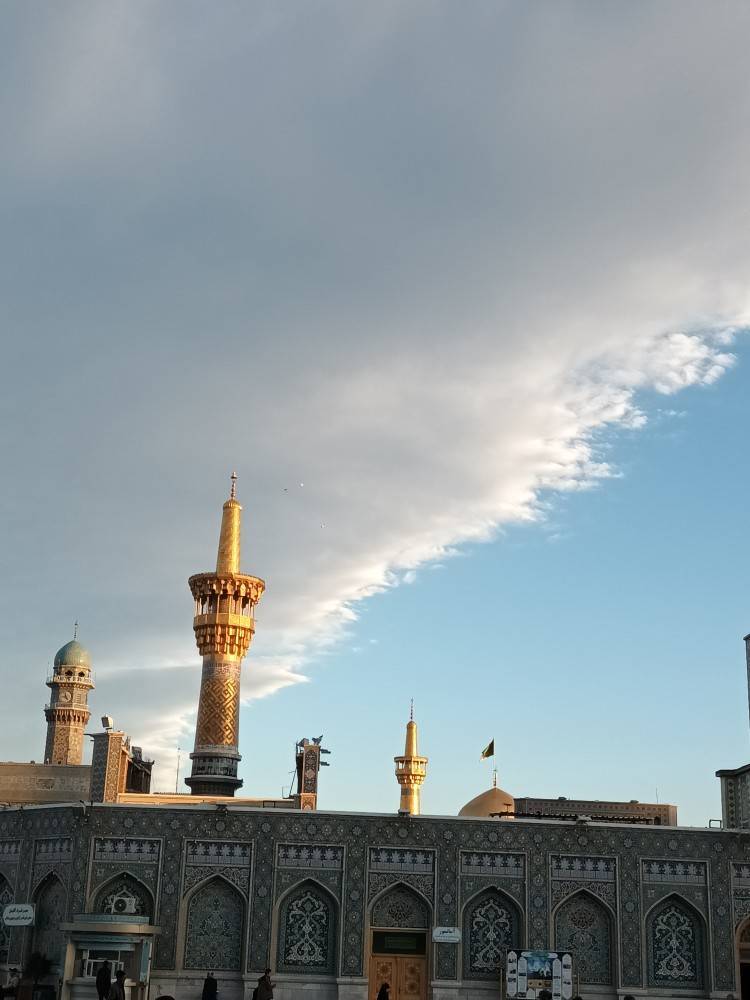 نمایی از یک روز ابری بر فراز حرم امام رضا (ع) + تصاویر
