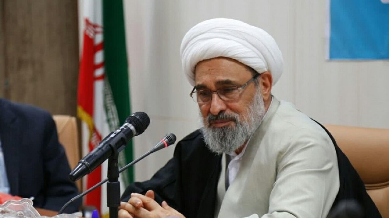 قم قطب فرهنگی کشور است/ تلاش زیادی برای عمران قم شده است