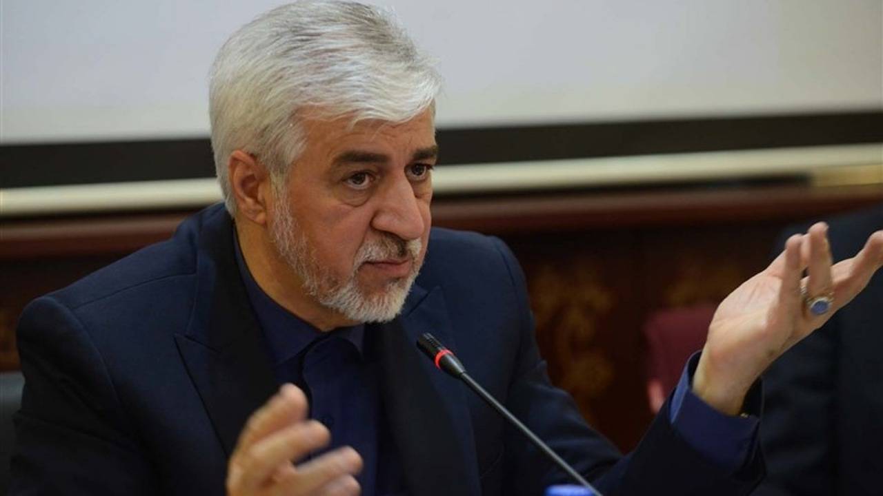 کسی جرأت تعلیق ورزش ایران را ندارد/ به‌ خاطر چشم‌ و هم‌چشمی بازیکن ۲۰۰ میلیون یورویی گرفتند