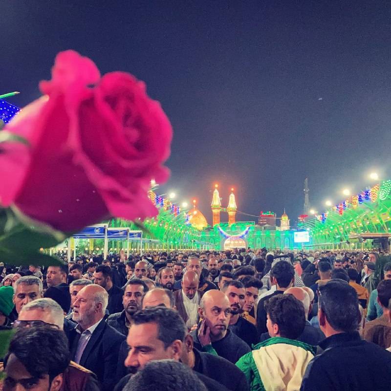 زائران در بین الحرمین