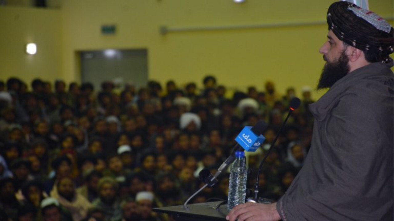اطاعت کورکورانه جایز نیست