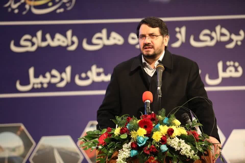 برای اجرایی شدن پروژه مهم راه‌آهن اردبیل - پارس‌آباد تلاش می‌کنیم