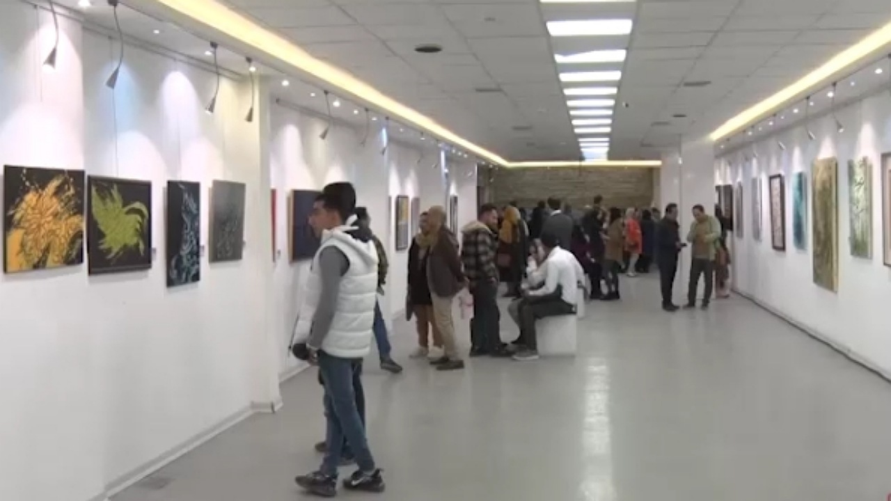 برپایی نمایشگاه نقاشی خط در اصفهان