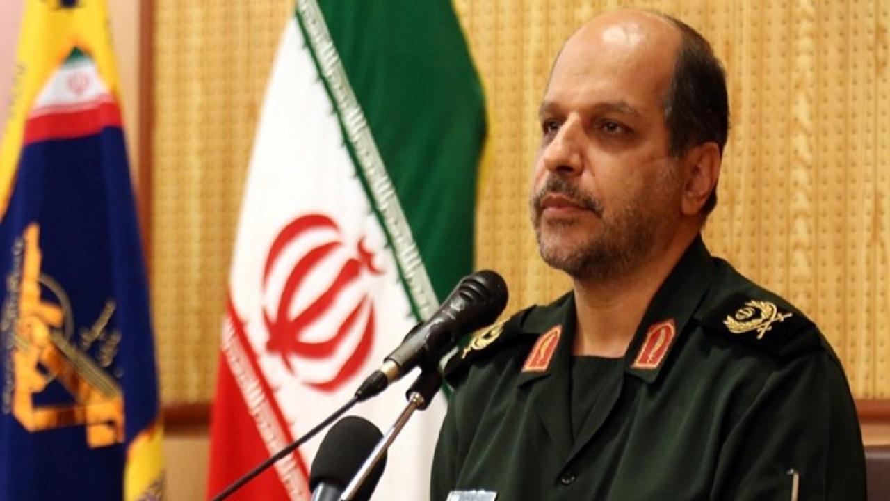 دشمنان انقلاب به دنبال فروپاشی استقلال اقتصادی کشور هستند