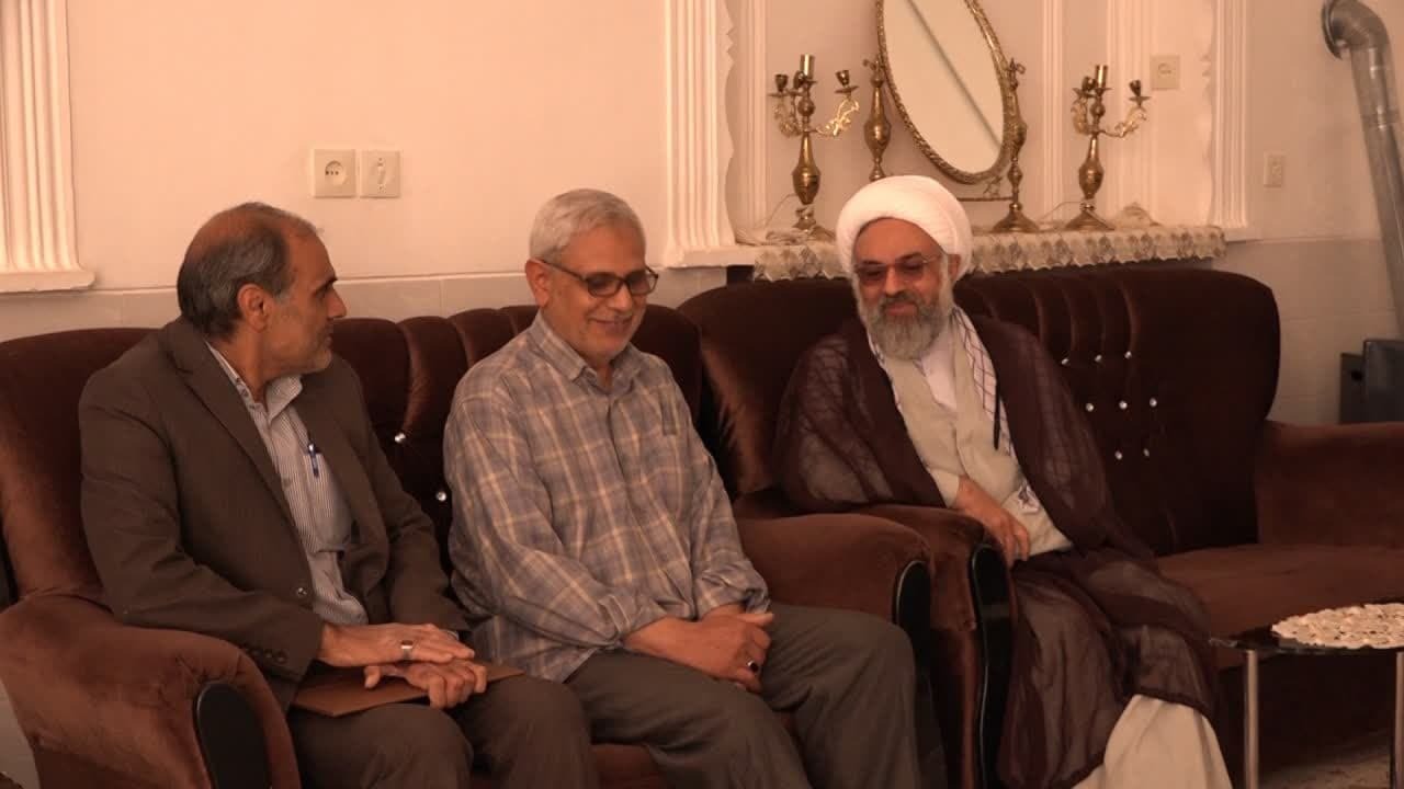 اجرای طرح تجلیل از علمداران حماسه در بافق