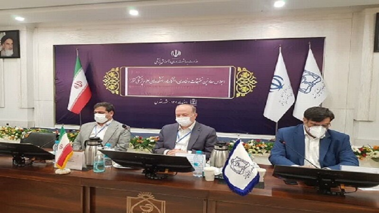 فعالیت ۸۰۰ مرکز تحقیقاتی در دانشگاه‌های علوم پزشکی کشور