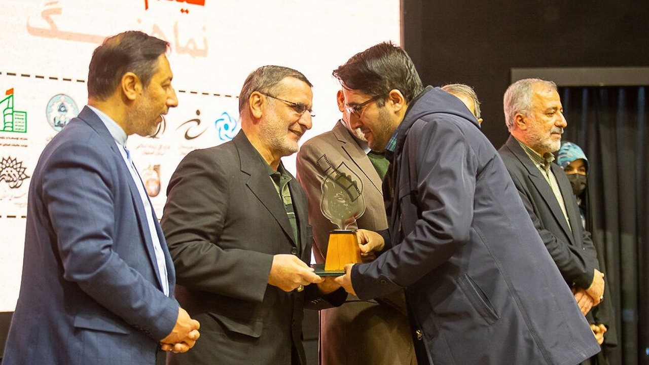 معرفی برگزیدگان جشنواره فیلم مستند، عکس و نماهنگ اربعین