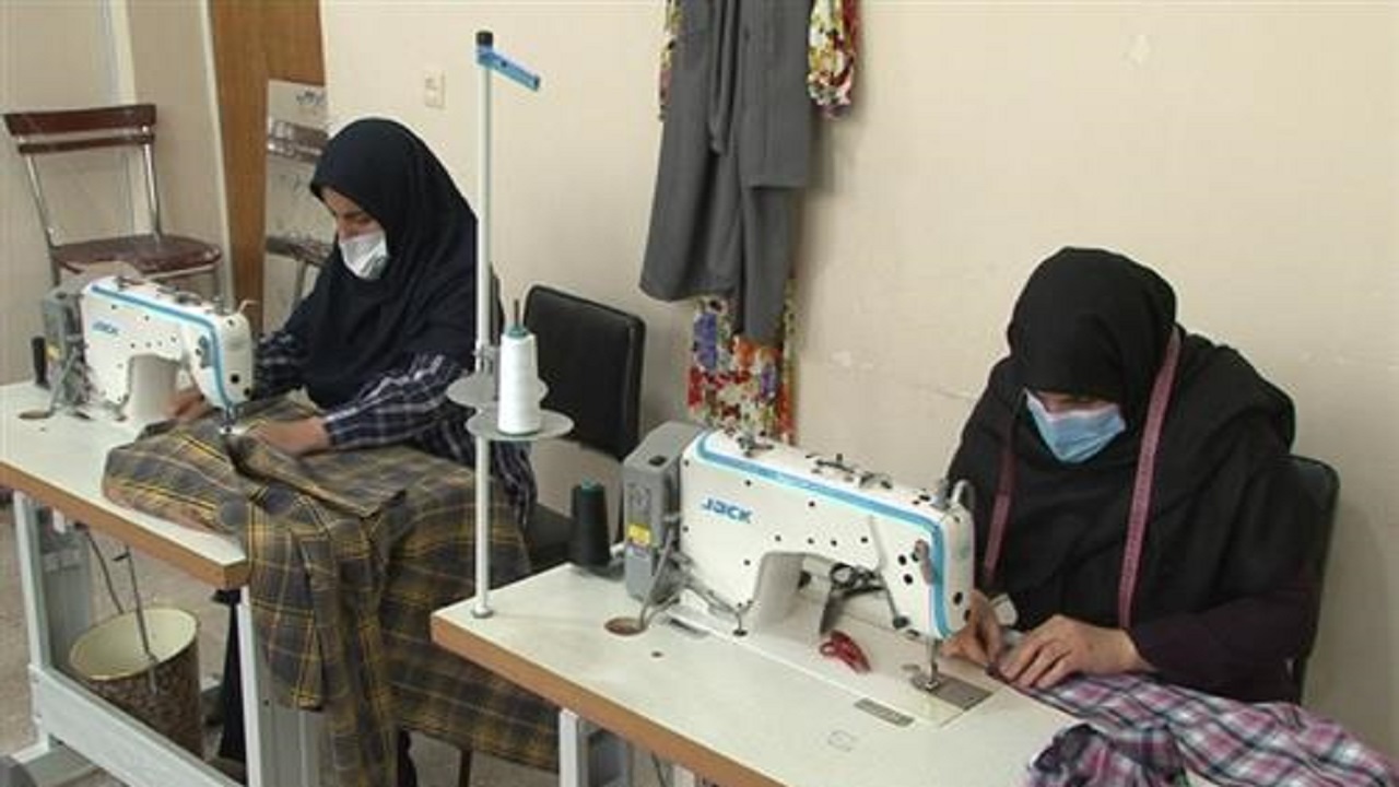 پرداخت ۵۰۰ فقره تسهیلات اشتغال‌زایی در بروجن توسط بنیاد برکت