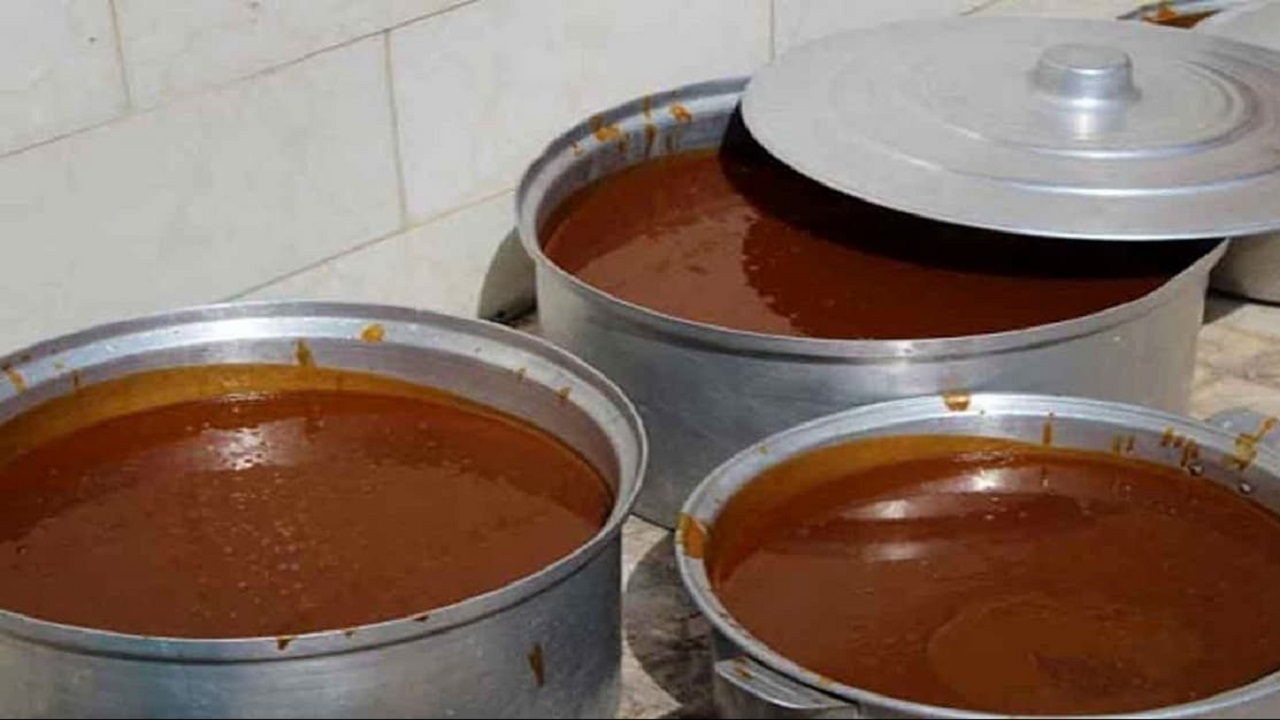 پخت سمنوی نذری آران و بیدگلی‌ها همزمان با اعیاد شعبانیه + فیلم