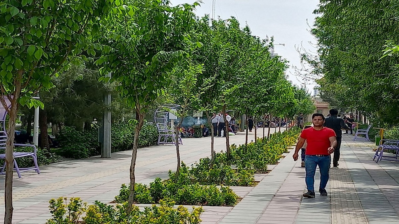 ساماندهی بوستان‌ها در آستانه سال نو/اهدای چهارده هزار نهال در روز درختکاری
