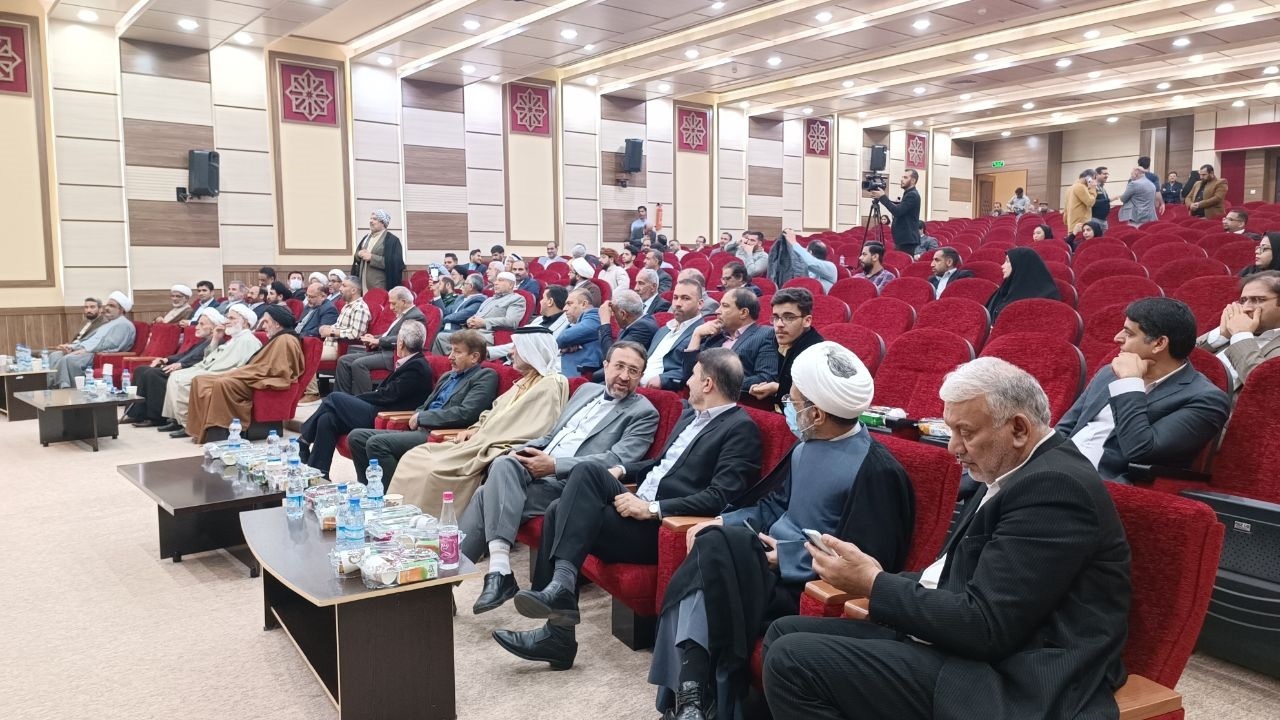 برگزاری جشنواره بین المللی شعر بشارت در آبادان