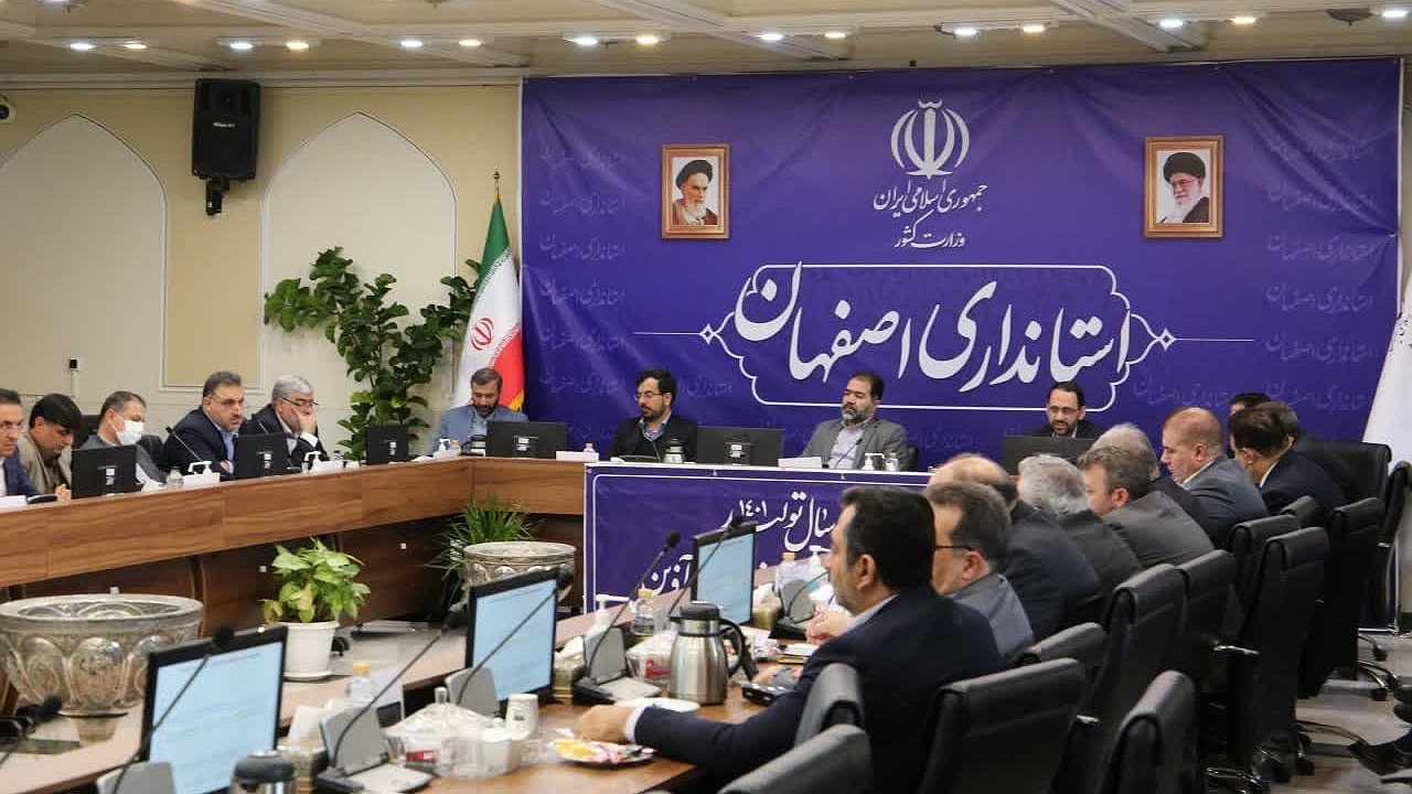 بانک‌های اصفهان از فعالان اقتصادی حمایت کنند