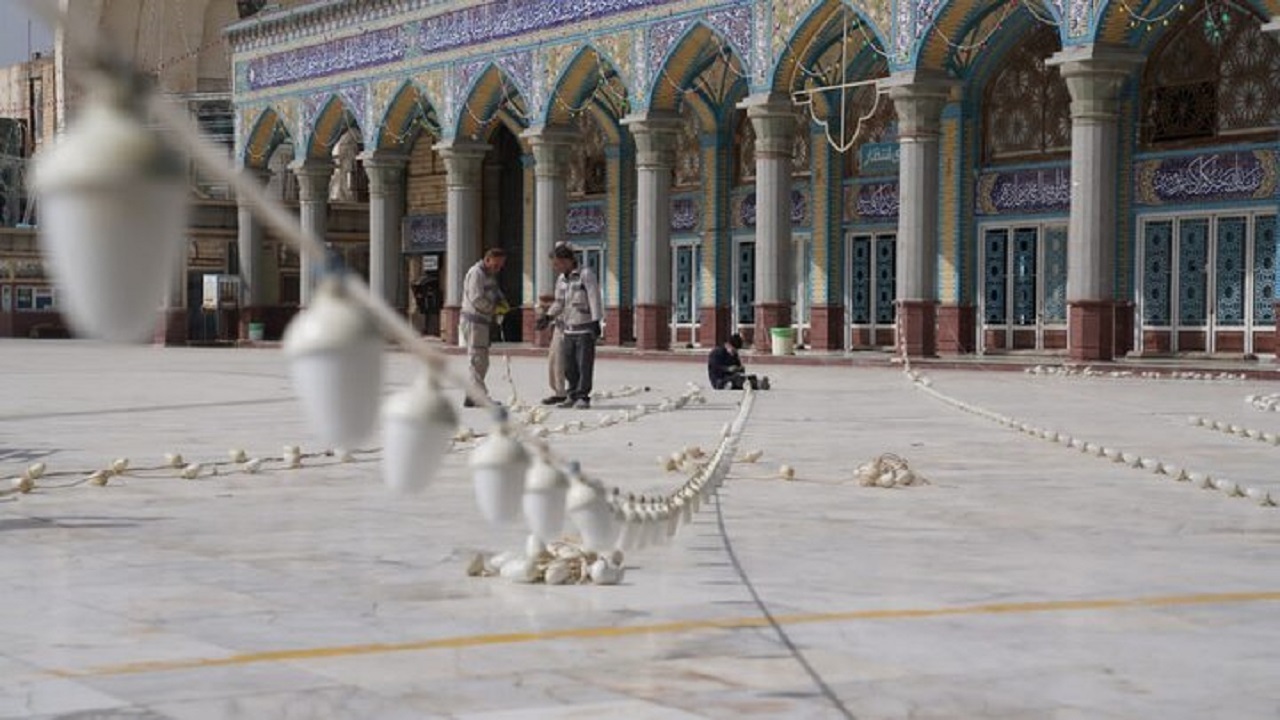انجام ۱۵ کیلومتر چراغانی در مسجد مقدس جمکران