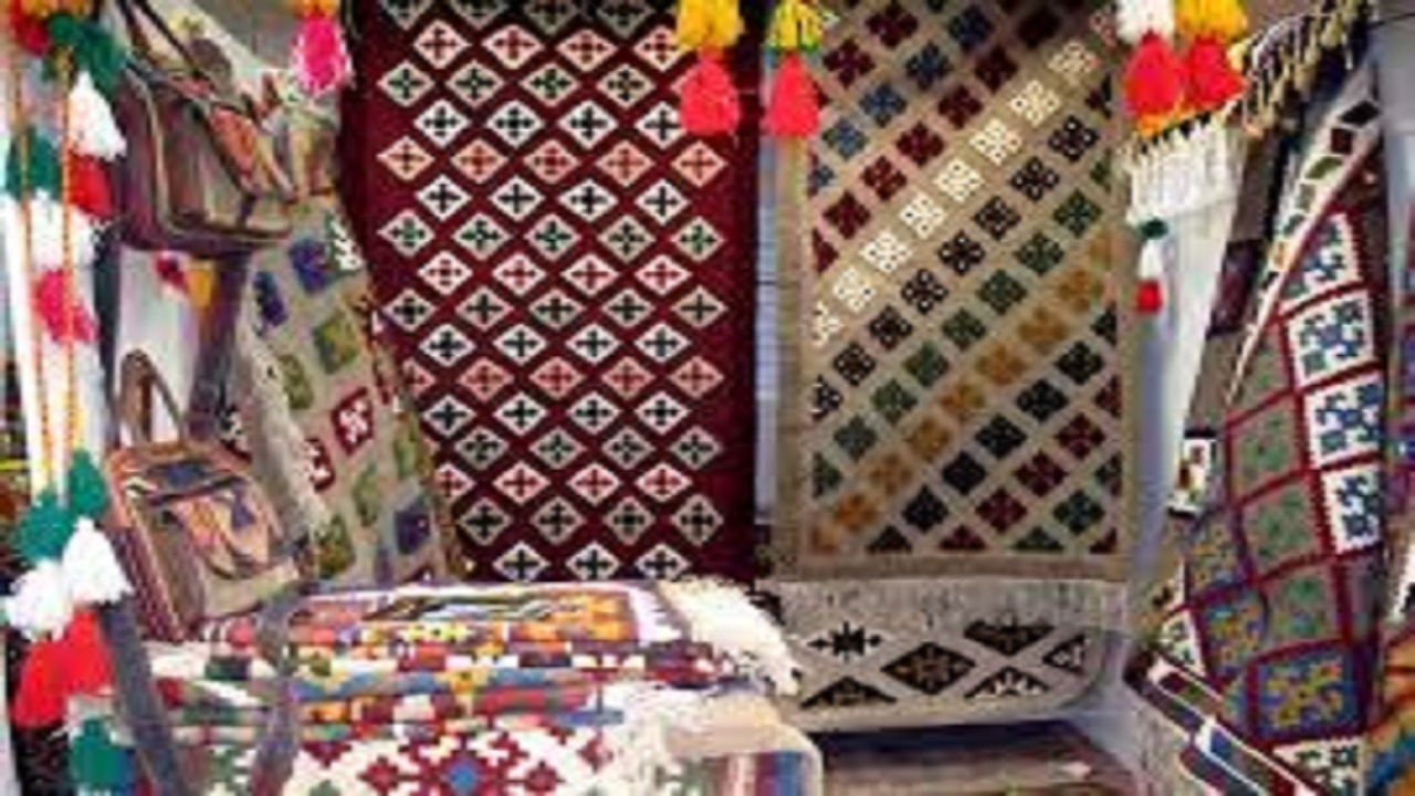 نمایش هنر بافندگان کهگیلویه و بویراحمد در جشنواره بین المللی صنایع‌دستی