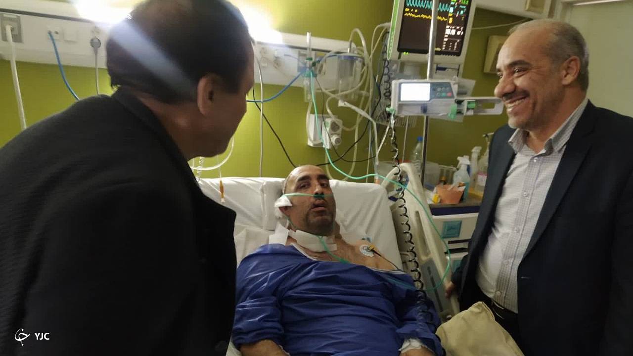 عیادت مدیرکل دفتر هماهنگی وزارت ورزش از حادثه دیدگان سانحه سقوط بالگرد