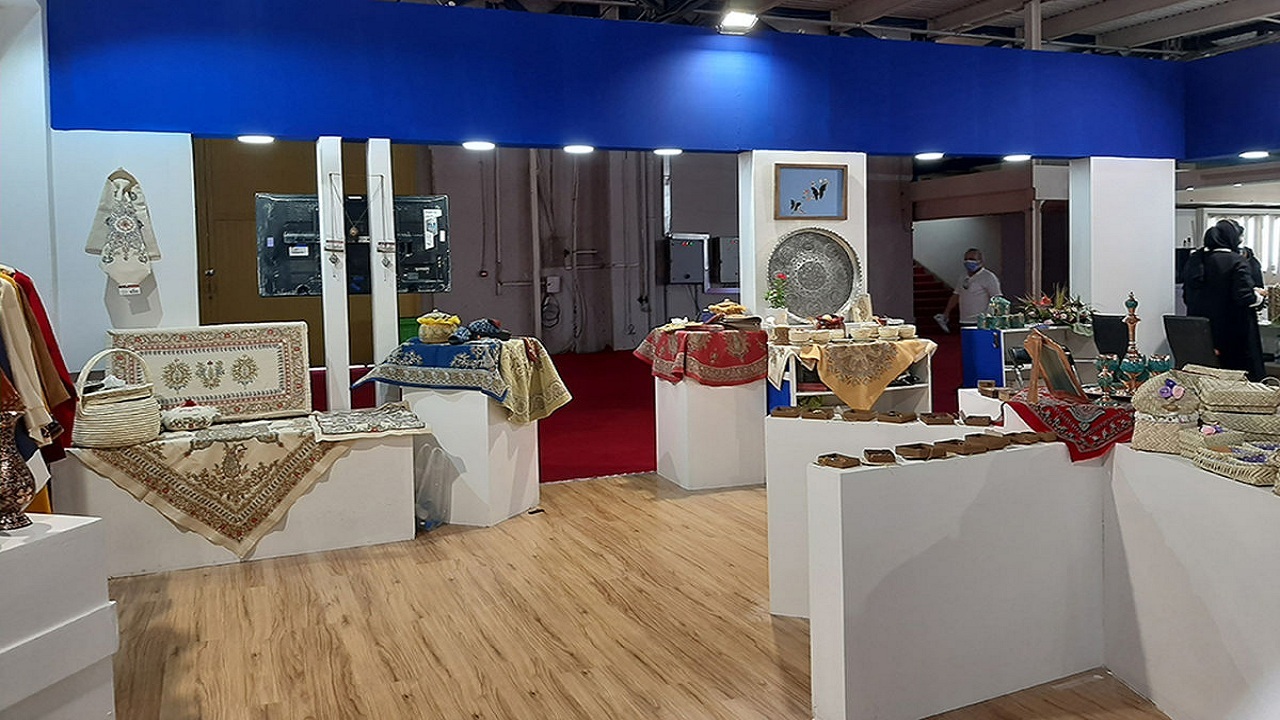 راه‌اندازی غرفه دائمی عرضه محصولات کرمان در عمان و روسیه