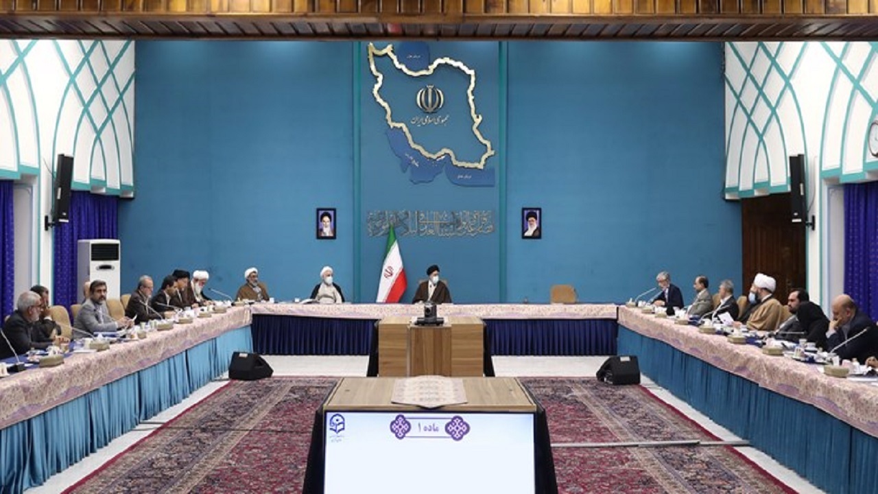 بررسی سیاست‌ها و ضوابط کیفیت‌بخشی دانشگاه فرهنگیان در شورای عالی انقلاب فرهنگی