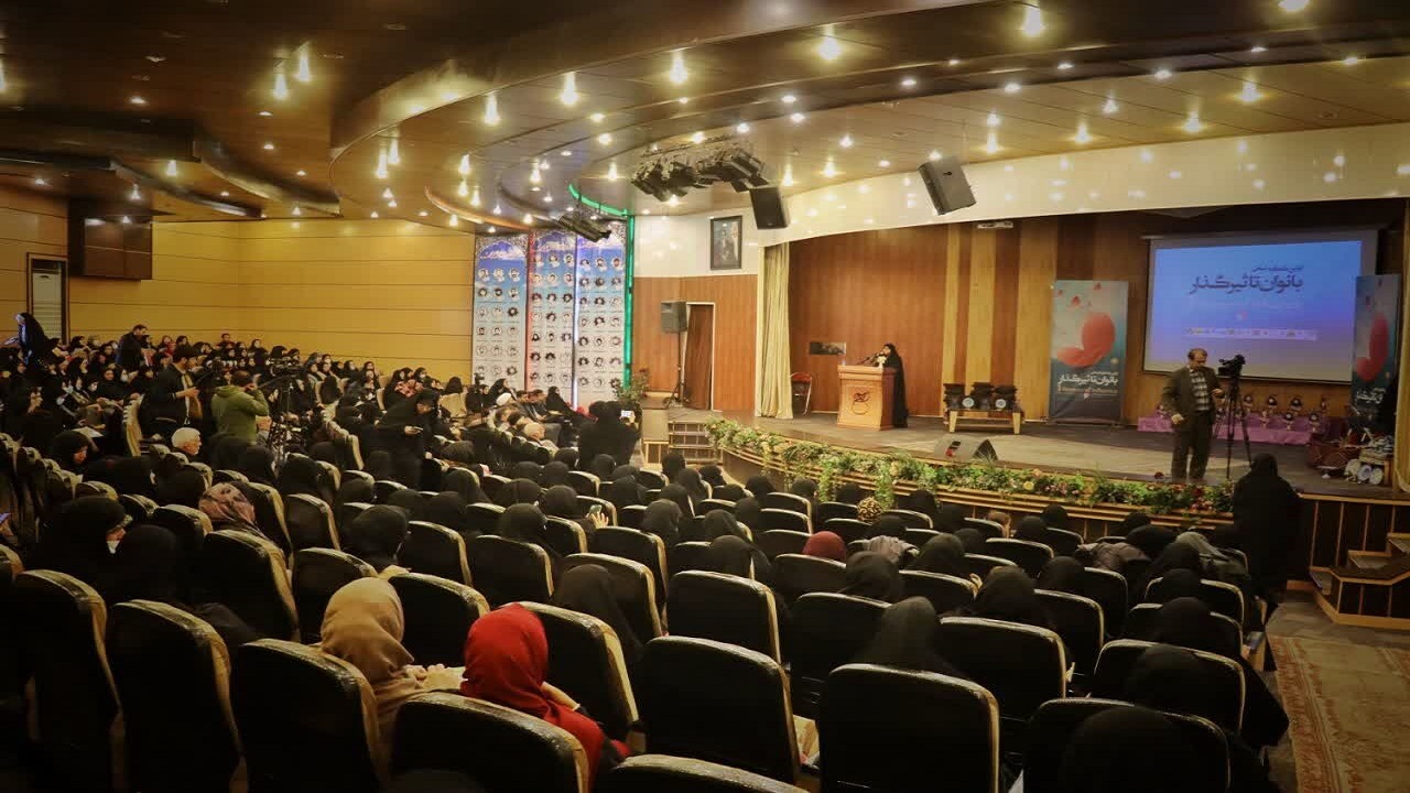 کنگره بانوان تاثیرگذار استان سمنان