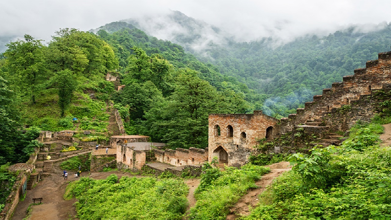 نمایی از طبیعت قلعه رودخان + فیلم