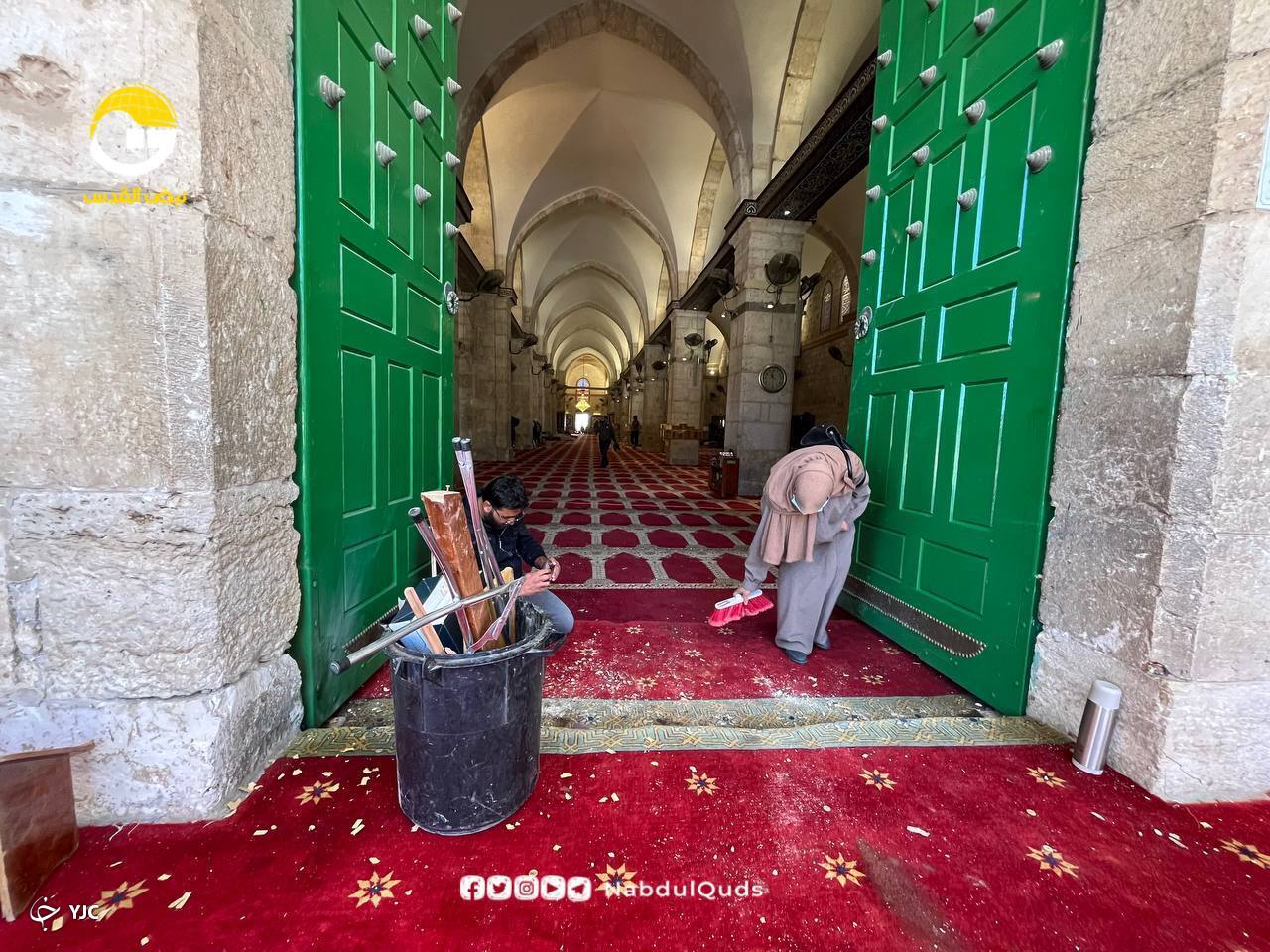 ضرب و شتم زنان فلسطینی در مسجدالاقصی + فیلم ضرب و شتم زنان فلسطینی در مسجدالاقصی + فیلم