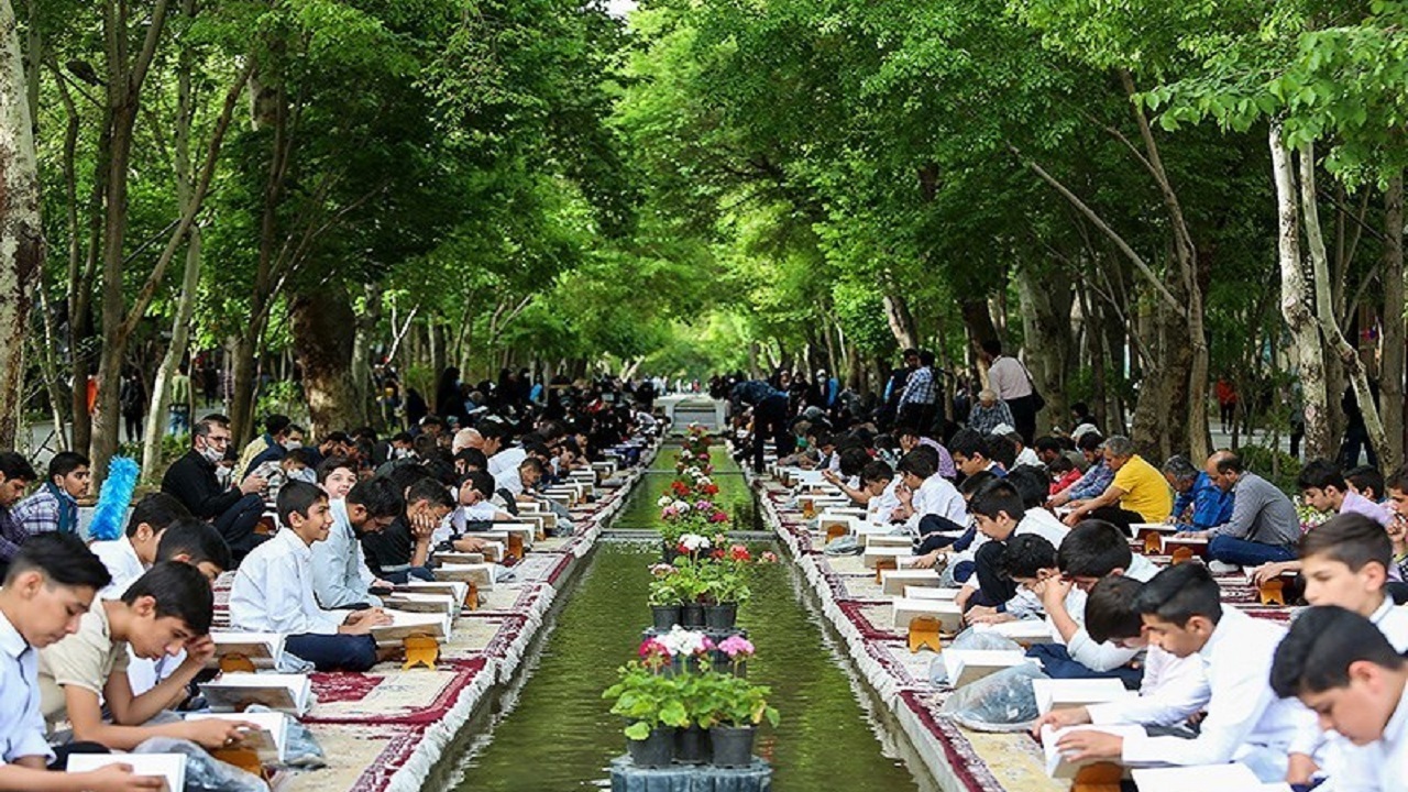نظر گردشگران خارجی درباره مراسم جزءخوانی در چهارباغ
