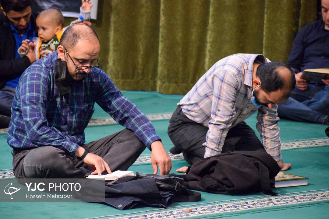 مراسم شب قدر در دانشگاه آزاد و فردوسی مشهد+ فیلم