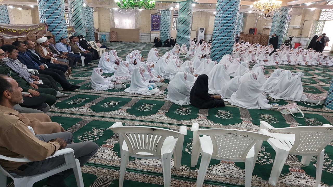 جشن روزه اولی ها برای دانش آموزان دختر انار