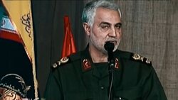 ماجرای نگین انگشتر حاج قاسم از شیشه حرم امام رضا + فیلم