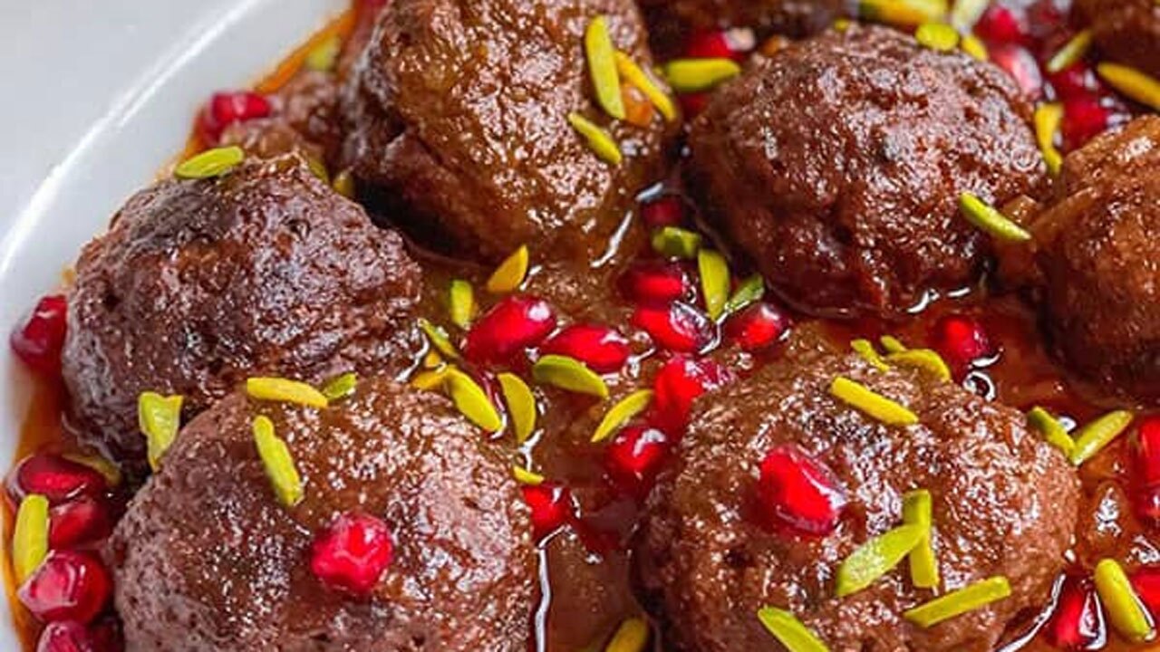 طرز تهیه کوفته مرغ با سس انار + فیلم